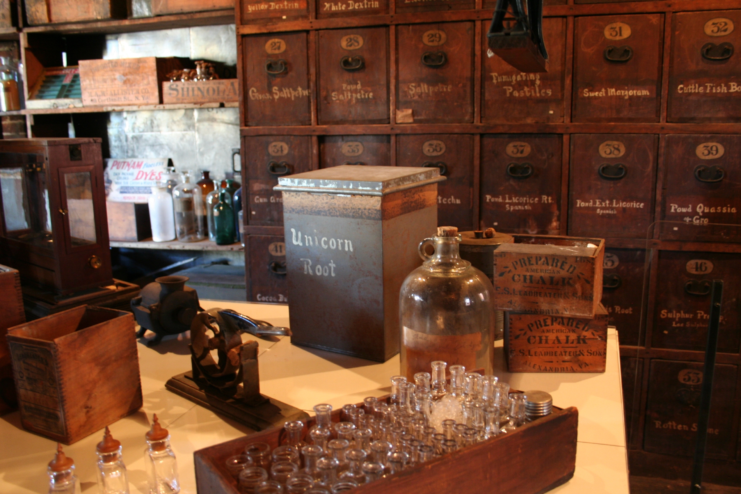 Unicorn root and potions at the Stabler-Leadbeater Apothecary Museum